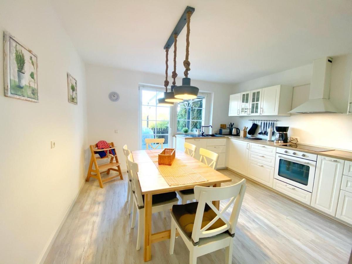 Reethaus Vilmnitz - Ferienwohnung Vilm エクステリア 写真