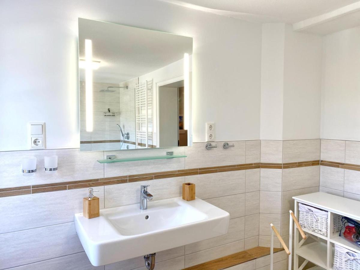 Reethaus Vilmnitz - Ferienwohnung Vilm エクステリア 写真